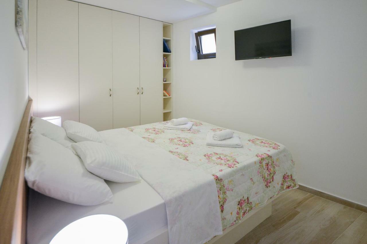 Brand New Apartments Sveti Stefan Exterior foto